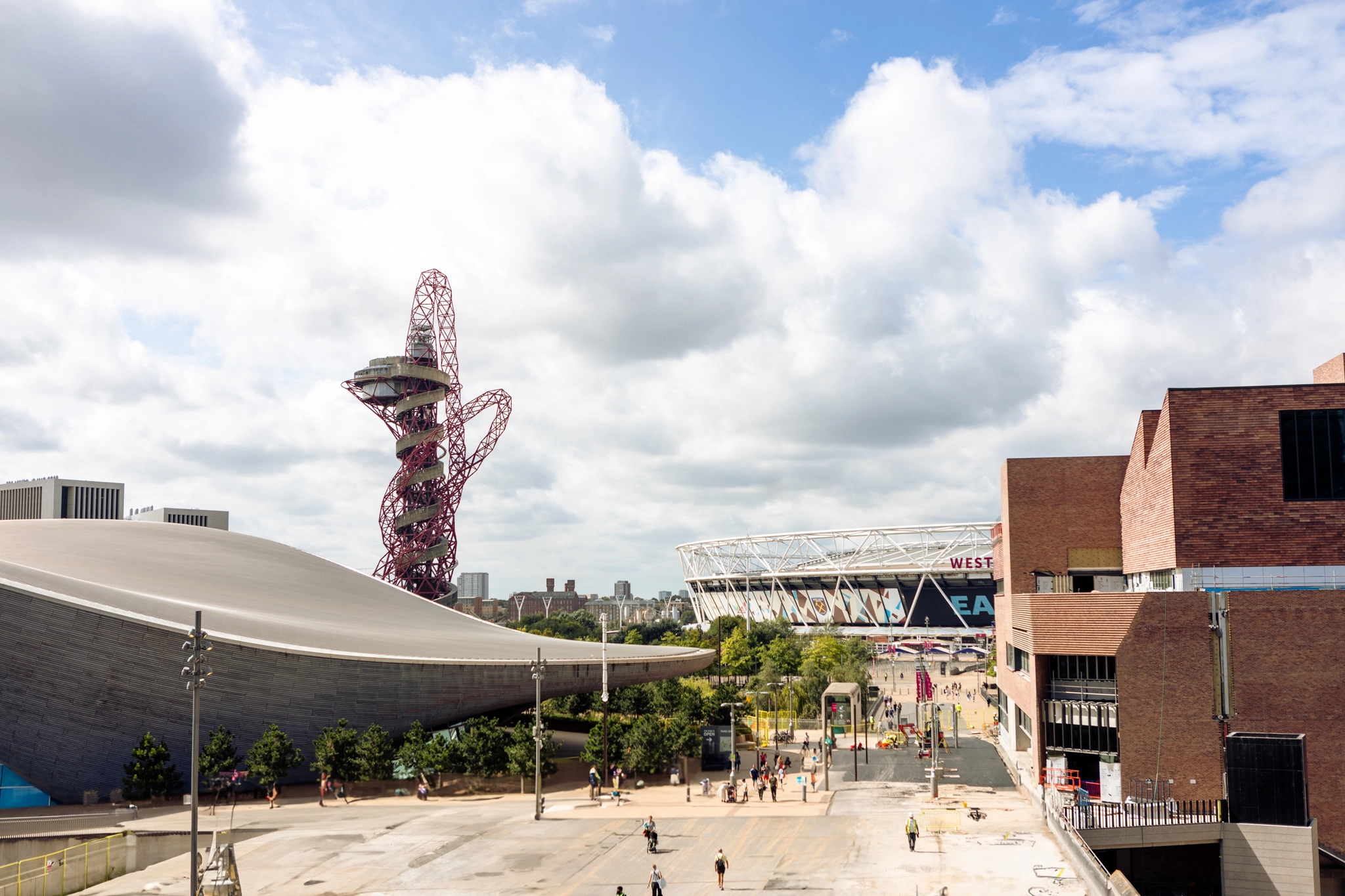 London_Aquatics_Stadium_MittalOrbit.webp