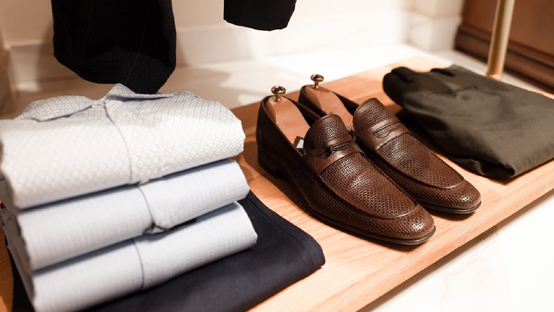 shopping carousel 5 1920x1080.jpg